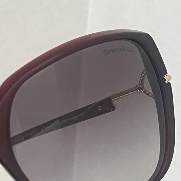 Tiffany & Co. TF4101 Sunglasses With Case and Cleaning Cloth. - Picture 2 of 9